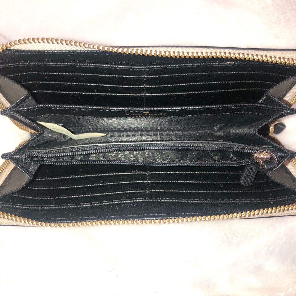 Kate Spade Wallet - Picture 6 of 6